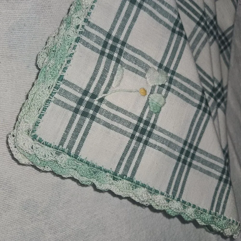 Vintage Set Of 4 Embroidered Clover Napkins Irish Crochet Cottagecore Farmhouse